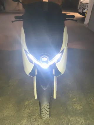 Yamaha NMAX 125 2025 Scooter Automática