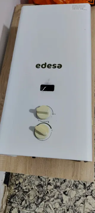 Calentador Edessa Gas Butano 10L