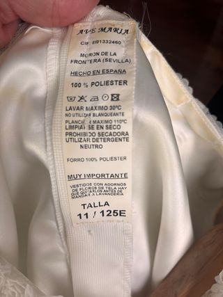 Vestido de Comunión Blanco fino y elegante