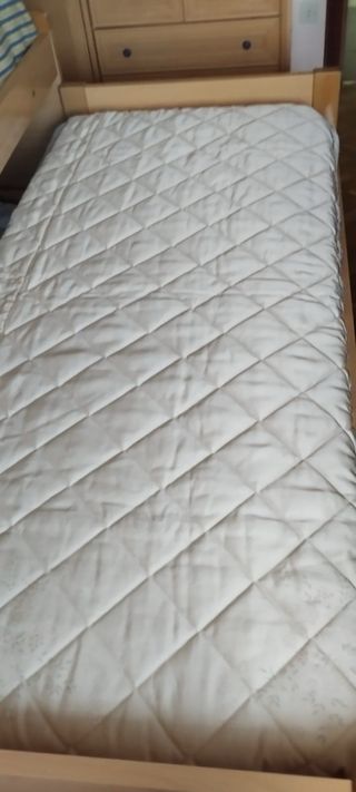 Cama inferior de madera sin los cajones