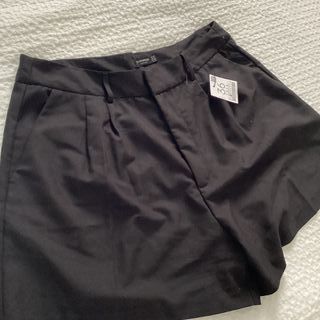Stradivarius Pantalón Corto Tiro Alto Negro Talla