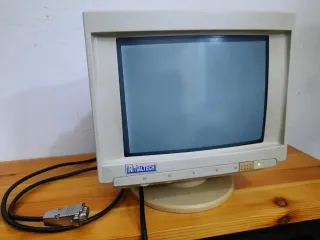 Monitor Vintage Initialtech Beige