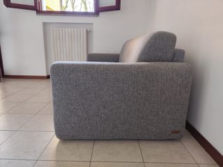 divano letto poltronesofà colore grigio