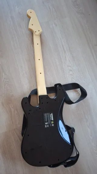 Guitarra Rock Band Wii Fender y 3 juegos