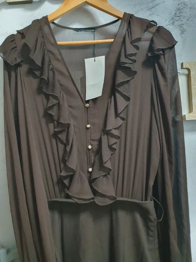 Vestido Zara Marrón Volantes midi