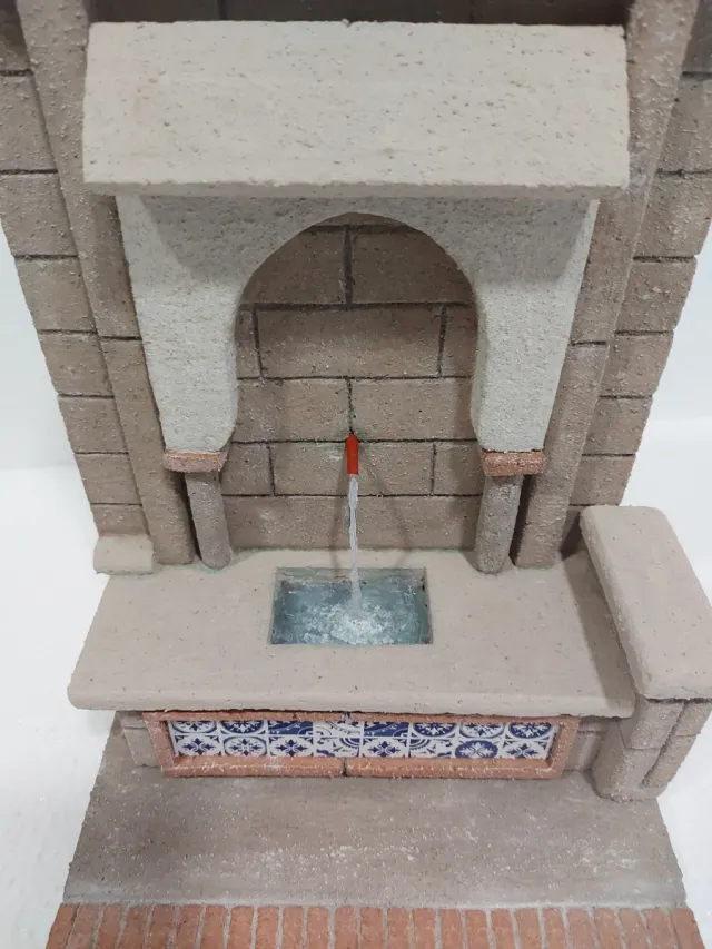 Fuente artesanal para figuras hasta 16cm