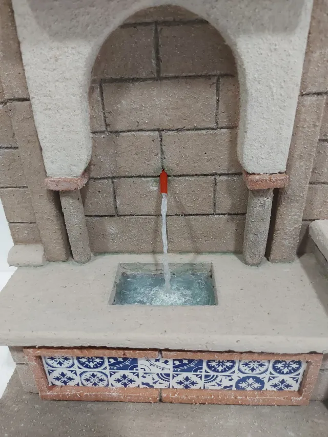 Fuente artesanal para figuras hasta 16cm