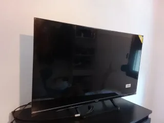 Televisión negra 32 pulgadas