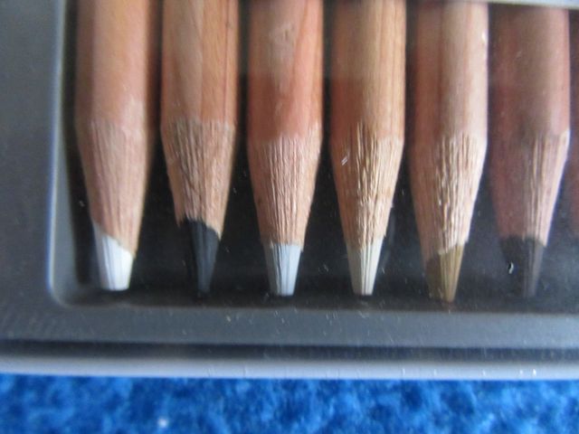 24 Lápices Derwent Lightfast Profesionales