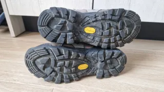 Botas McKinley Aquamax Suela Vibram Talla 37