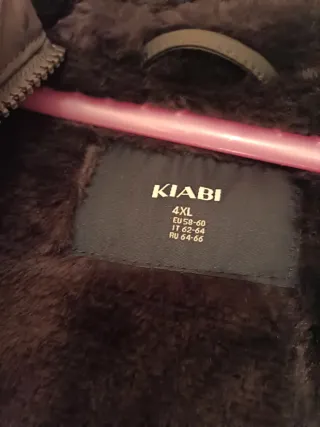 Parka impermeable con capucha y forro sin estrenar