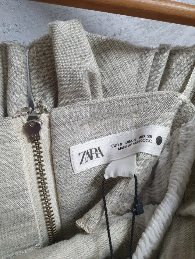 Vestido con lino Zara Beige