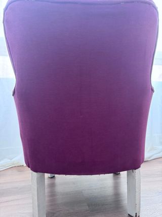Sillón de tela rosa/morado