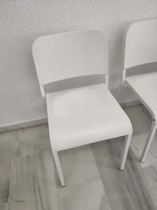 Sillas blancas Ikea (2 unidades)