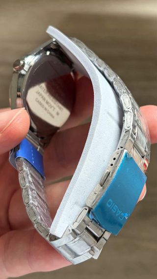 Reloj Casio Analógico Plata y Blanco