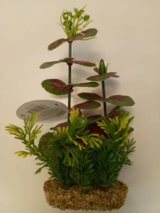 PLANTA ARTIFICIAL ACUARIO 19 CM