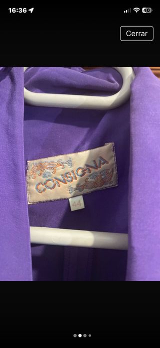 Blazer morado vintage botones y hombreras