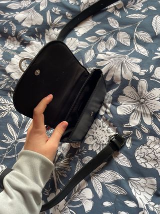 Bolso negro bandolera