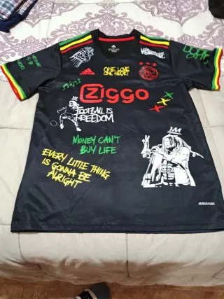 Camiseta AJAX One Love