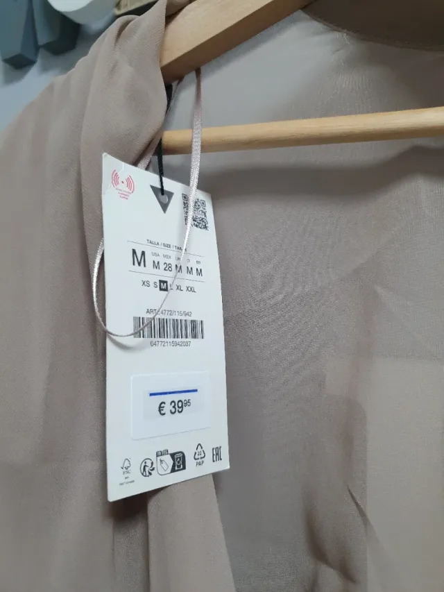 Body Zara manga larga cuello alto beige