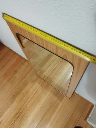 Espejo de madera con marco