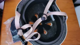 Casco Rio Roller Crema