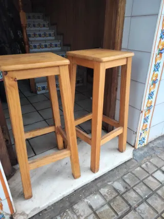 2Taburetes de madera maciza para bar,