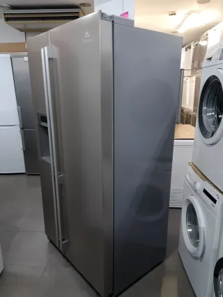 Nevera Electrolux Acero Inoxidable tipo americana