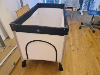 Cuna de viaje plegable