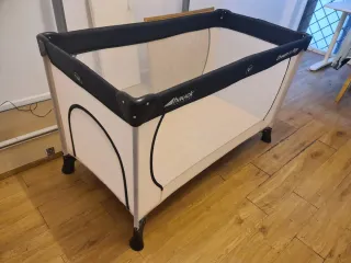 Cuna de viaje plegable