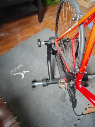 Rodillo Smart Z Pro y bicicleta carretera