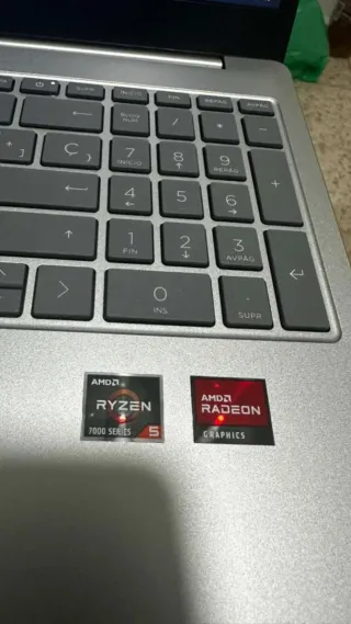 HP RYZEN 5 7000 1TB