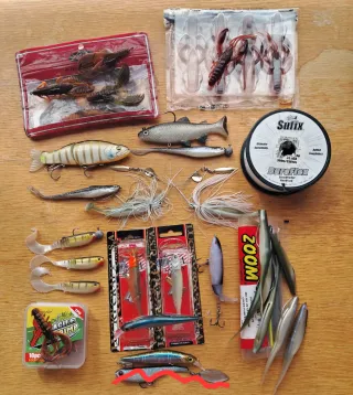 Lote señuelos pesca spinning y casting