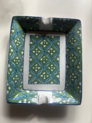 Cenicero de porcelana con diseño