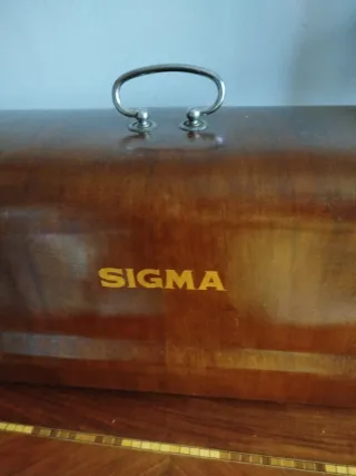 Máquina de coser Sigma vintage con caja original