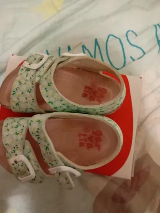 Sandalias Garvalin florales Talla 22