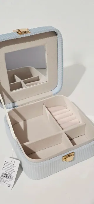 Joyero azul con espejo y compartimentos