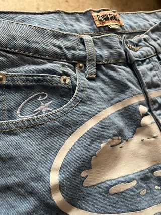 Vaqueros con logo estampado Corteiz