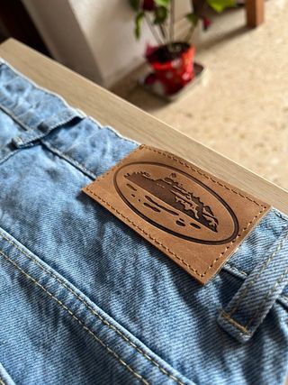 Vaqueros con logo estampado Corteiz