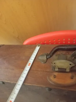 Maleta antigua de madera