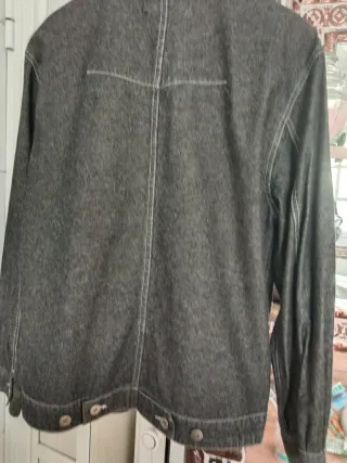 Cazadora vaquera gris