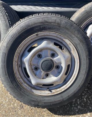 Rueda4:Llanta 16' Ford Transit 195/75R16