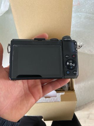 Canon EOS M6 EF-M15-45 IS STM Kit