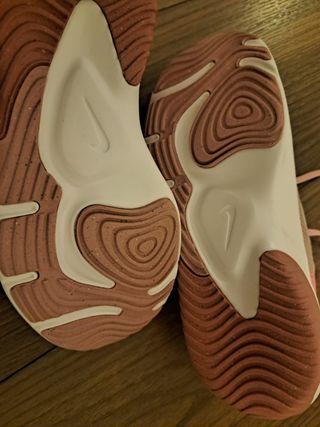 Zapatillas Nike Mujer 38 Legend Essential, nuevas