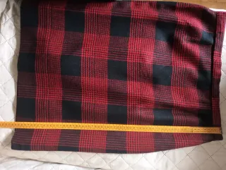 Falda cuadros rojo y negro