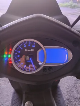 Scooter Benelli Zenzero