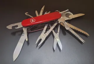Navaja Victorinox Swiss Champ Nueva