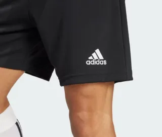 Pantalón corto Adidas negro