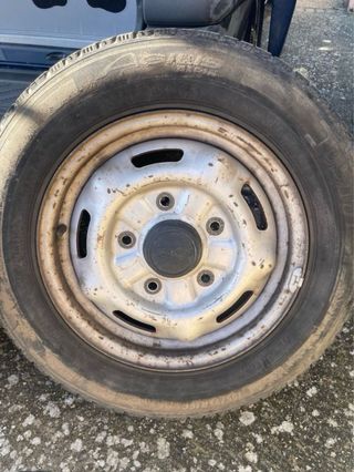 Rueda3:Llanta 16' Ford Transit 195/75R16