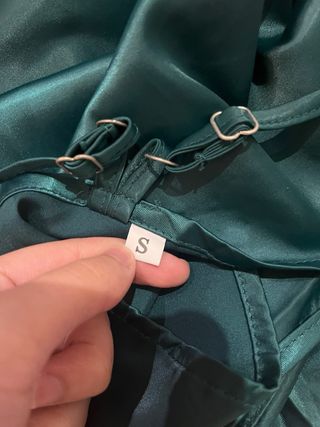 Vestido largo tirantes satén verde botella talla S